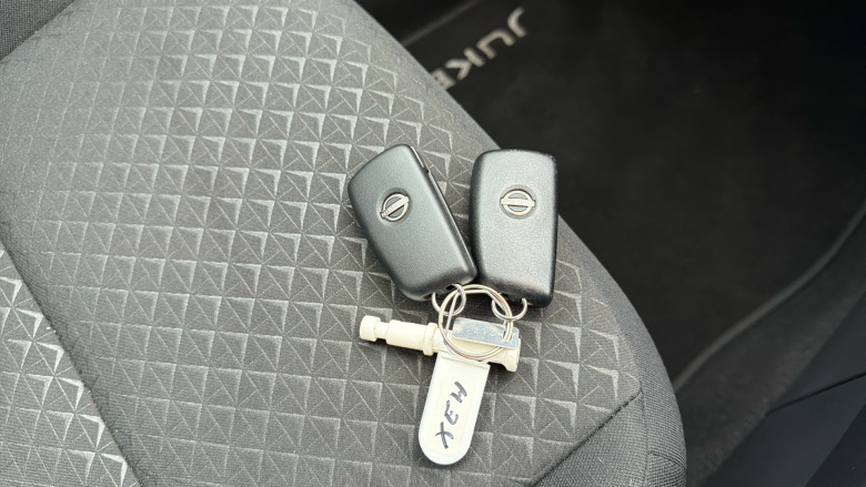 Nissan Juke 1.0 DiG-T Acenta Premium 5dr Petrol Hatchback